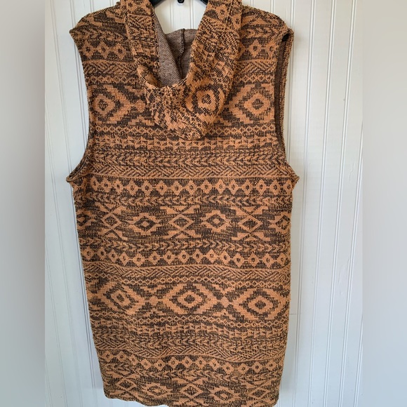 Seven Forty Two (XL) Long, Sleeveless Duster/Cardigan with hoodie - Picture 3 of 7